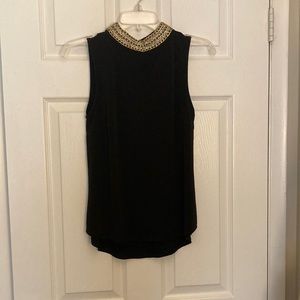 Black tank top w/ chain & diamond collar